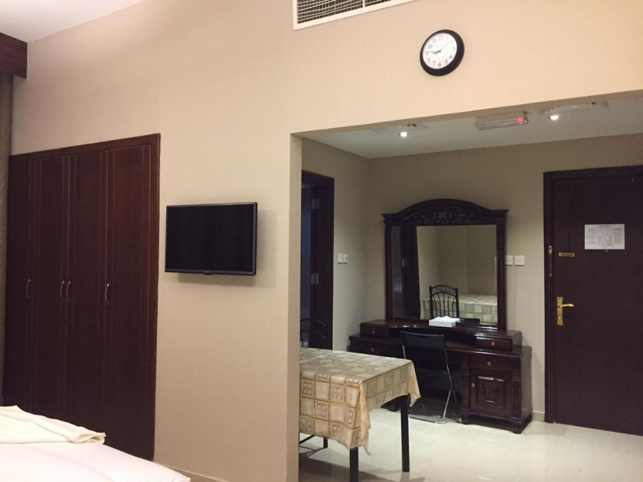 Taj Naif Hotel Dubai Eksteriør billede